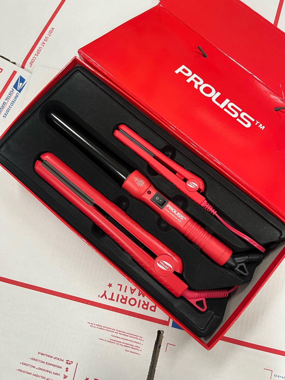Proliss Red 3-Piece Full SetWomen’s Hair Styling Set - Curling Wand & Flat Irons